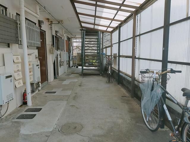 1K Apartment for Rent in Miyazaki City, No Security Deposit - Thumbnail 2