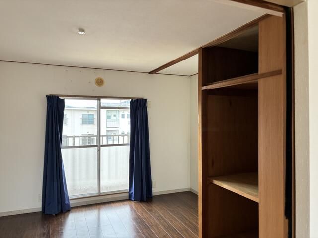 3LDK Apartment for Sale Near Kashihara Jingu Shrine, Nara - Thumbnail 4
