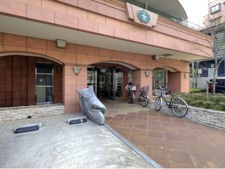 3LDK Apartment for Sale in Minami-Kasai, Edogawa, Tokyo - Thumbnail 2