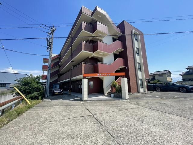 1DK Used Apartment for Sale in Hakusan City, Ishikawa - Thumbnail 2