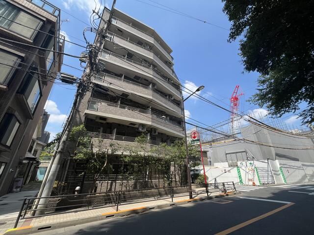 1DK Apartment for Sale in Ikenohata, Taito, Tokyo - Image 1