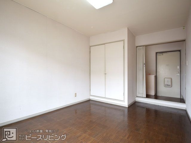 1K Apartment for Rent in Tokushima City, Tokushima - Thumbnail 4