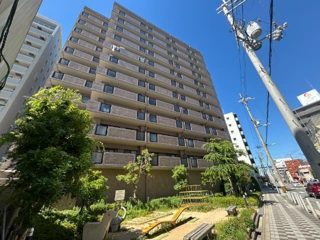 2LDK Apartment for Sale Near Tsukamoto Station, Osaka - Thumbnail 3