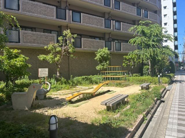 2LDK Apartment for Sale Near Tsukamoto Station, Osaka - Thumbnail 2