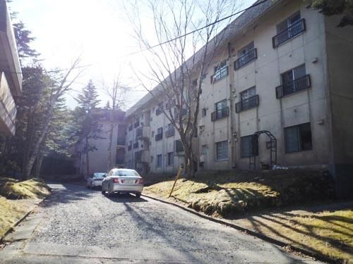 2LDK Condo for Sale near Lake Yamanaka, Yamanashi - Thumbnail 2