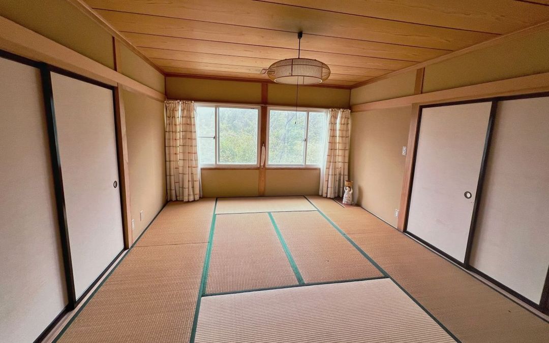 5-Bedroom Lodge in Hakuba Valley, Nagano - Thumbnail 4