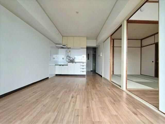 3DK Apartment for Rent in Sakai, Osaka - No Key Money - Thumbnail 4