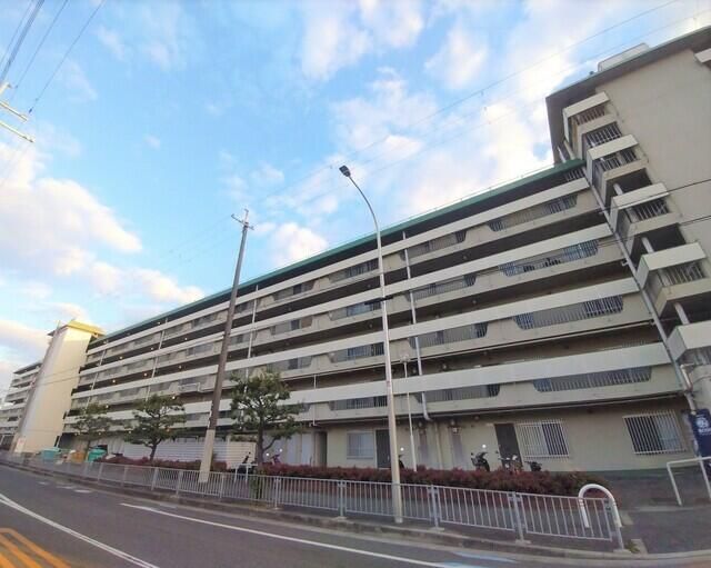 3DK Apartment for Rent in Sakai, Osaka - No Key Money - Thumbnail 2