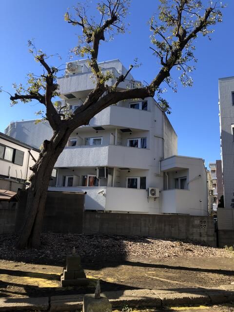 1R Apartment for Sale in Nerima, Tokyo - 6.72% Yield - Thumbnail 2