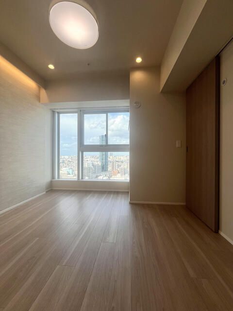 2024-Built 2LDK Corner Apartment in Ikebukuro Tower Residence - Thumbnail 3