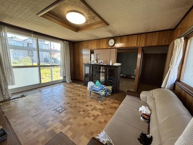 6LDK Detached House on 448 sqm Land in Asahikawa's Toyooka - Thumbnail 4