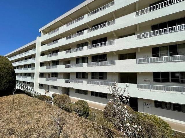 2LDK Apartment for Sale in Ito, Shizuoka - Resort Style Living - Image 1