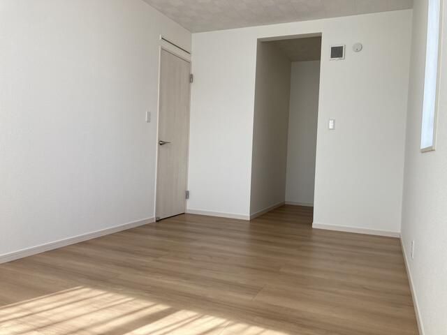 New 3LDK House in Tsuchiura, Ibaraki with Whole-House AC - Thumbnail 4