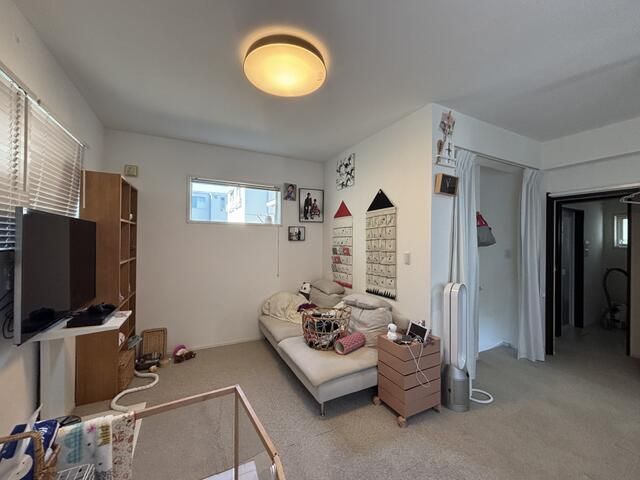 2015 Built 3LDK RC House in Quiet Toyohashi Neighborhood - Thumbnail 2