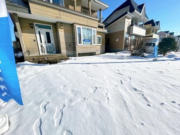 Renovated 4LDK House in Asahikawa, Hokkaido | Near Midorigaoka Station - Thumbnail 3