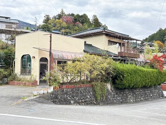 4SDK Detached House for Sale in Minobu, Yamanashi - 2.5M Yen - Thumbnail 2