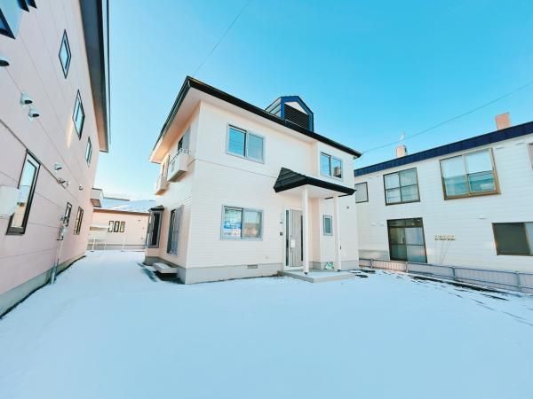 Renovated 4LDK House in Kitami, Hokkaido with 3-Car Parking - Thumbnail 2
