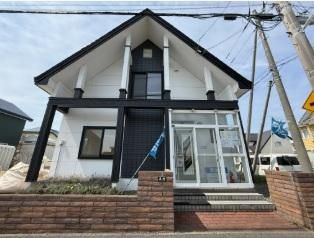 Renovated 4LDK Detached House for Sale in Minamihoro, Hokkaido - Image 1