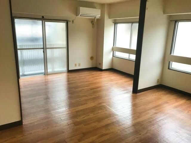1LDK Investment Condo for Sale in Setagaya's Daizawa, Tokyo - Thumbnail 3
