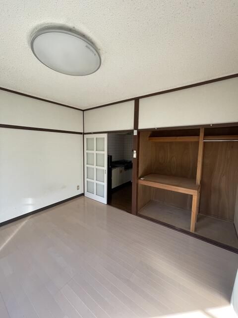 1K Apartment for Rent in Gofuku, Toyama City - Thumbnail 3