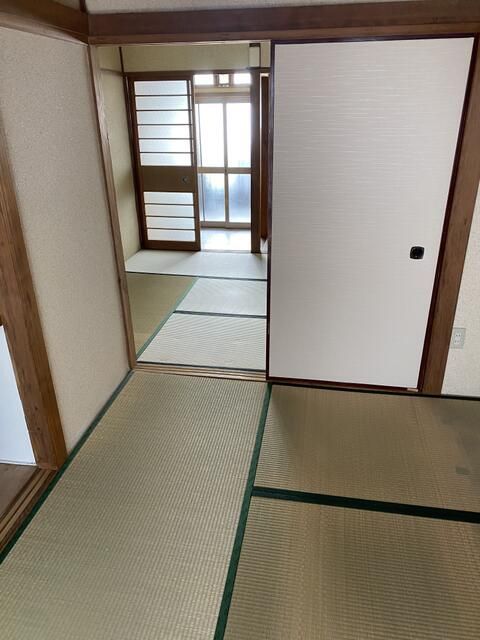 Townhouse near Sumiyoshi Taisha Shrine, Osaka - 2K Rental - Thumbnail 4