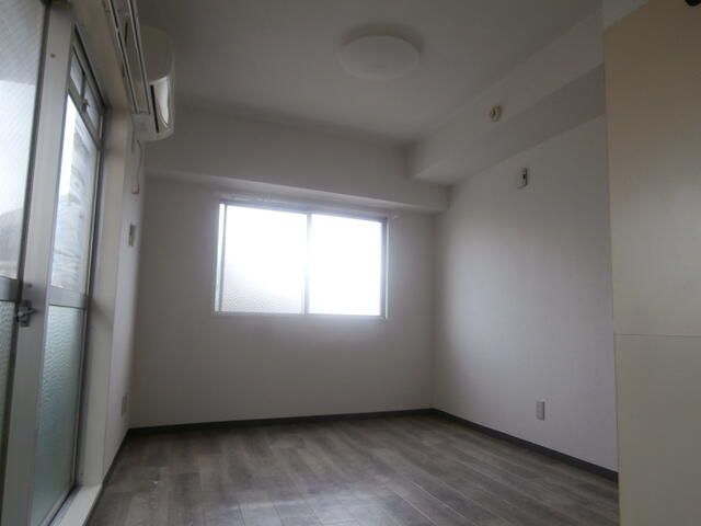 Affordable 1R Apartment for Rent in Tokushima City - Thumbnail 4