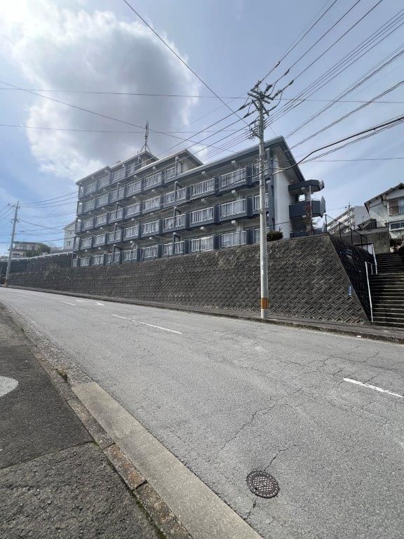 4DK Apartment for Sale in Nagasaki with Free Parking & Storage - Thumbnail 2