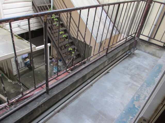 2K Apartment for Rent near Kamigawa Station, Beppu with Hot Spring - Thumbnail 3