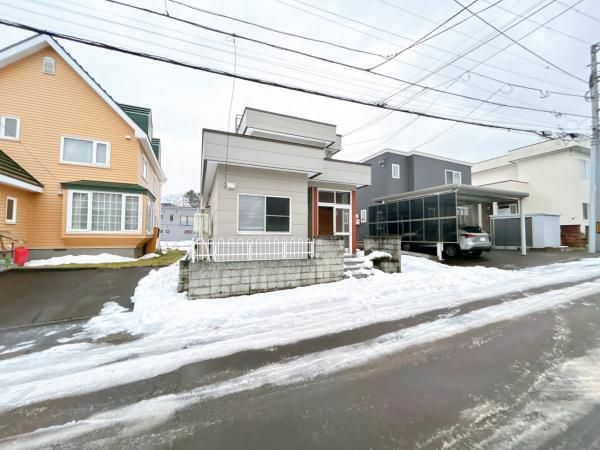 Renovated 4LDK House in Sapporo's West Nishioka | 2299万 Yen - Thumbnail 3