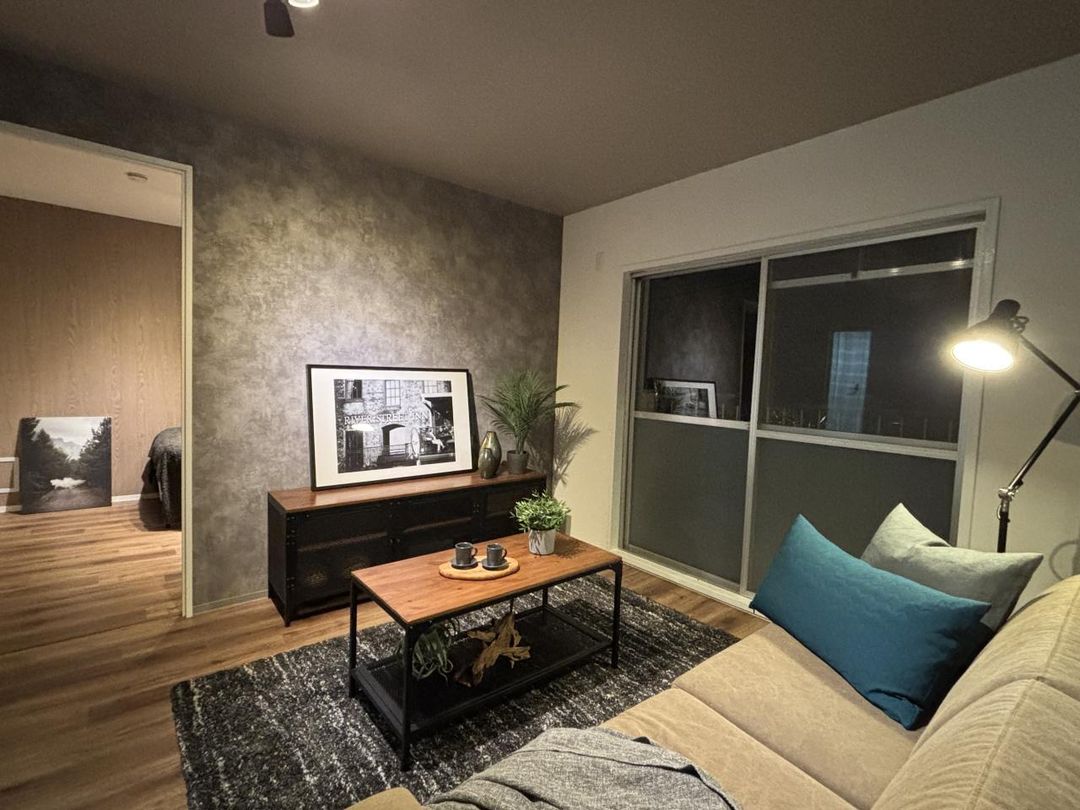Renovated 2LDK Apartment in Katano City, Osaka | 1972 Build - Thumbnail 4