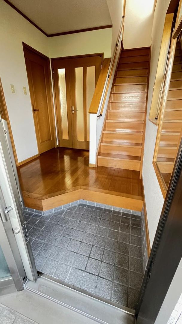 3LDK Used House for Sale in Kida-cho, Takamatsu, Kagawa - Thumbnail 2