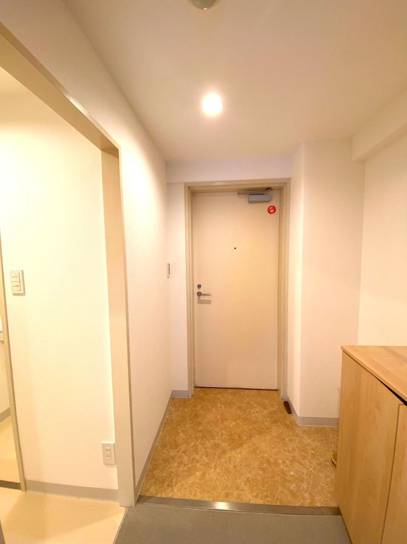 Renovated 1LDK Condo with Ocean View in Atami - Thumbnail 4