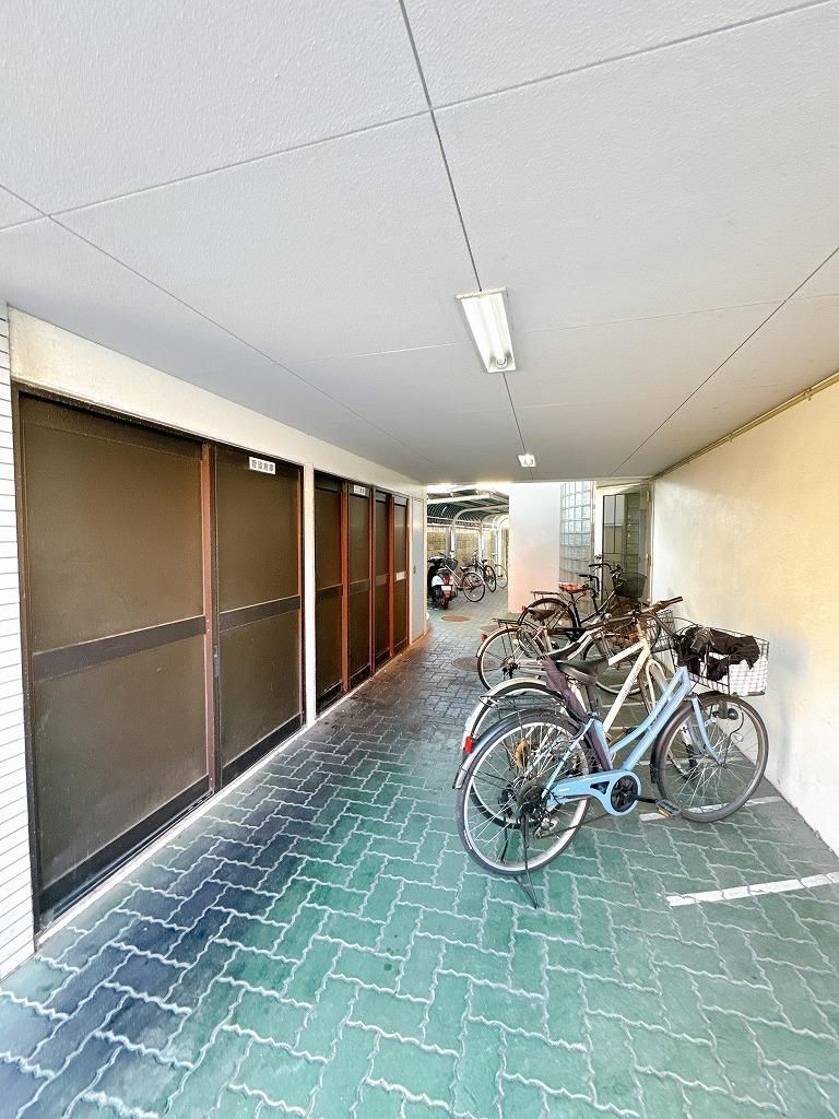 Designer 1R Apartment for Sale in Central Takamatsu, Kagawa - Thumbnail 2