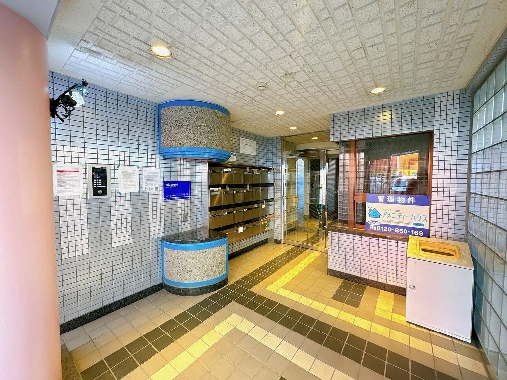 Designer 1R Apartment for Sale in Central Takamatsu, Kagawa - Thumbnail 3