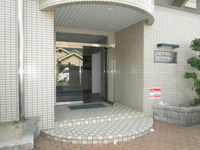2LDK Apartment for Rent in Daito City, Osaka - Zero Deposit - Thumbnail 2