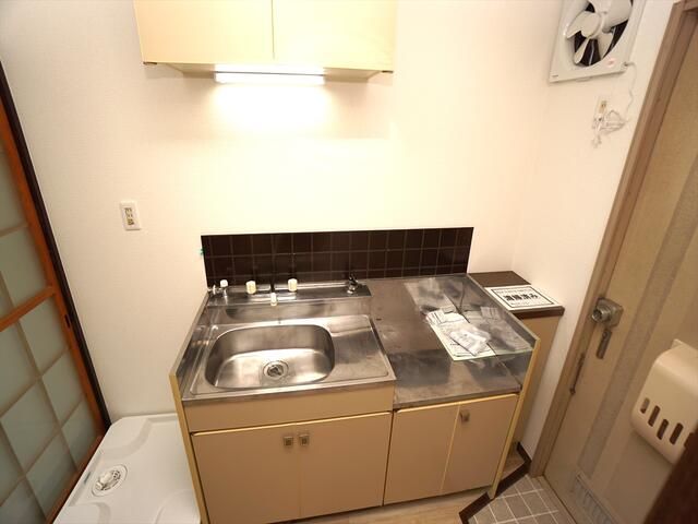 1K Apartment for Rent in Omi-Hachiman, Shiga - No Deposit - Thumbnail 4