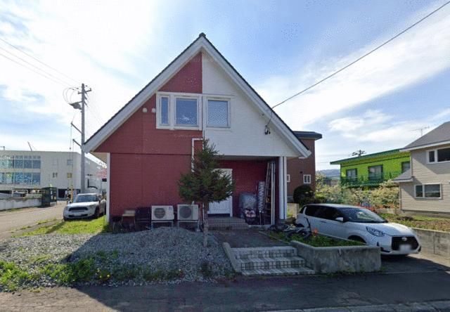 Refurbished 3LDK Swedish House in Sapporo's Minami Ward - Thumbnail 3