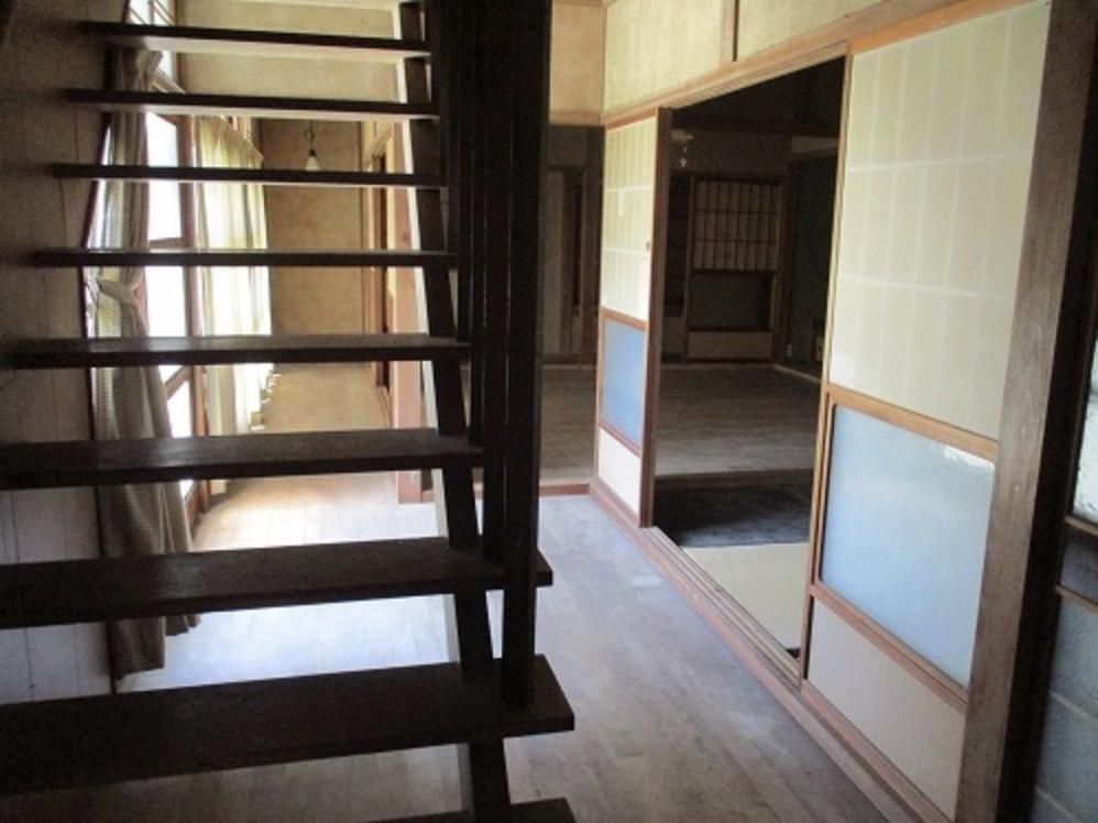Used 3DK Detached House for Sale in Yawatahama, Ehime - Thumbnail 2