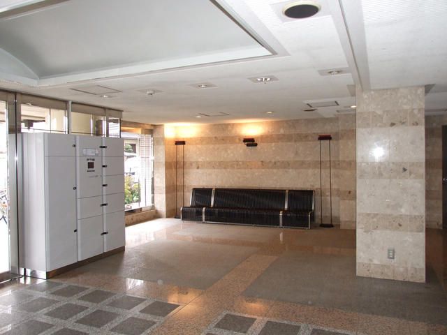 1R Apartment for Rent near Sakai City Station, Osaka - Thumbnail 4