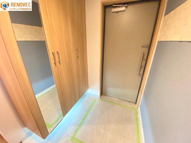 Renovated 3LDK Apartment for Sale in Sakai, Osaka - Thumbnail 2