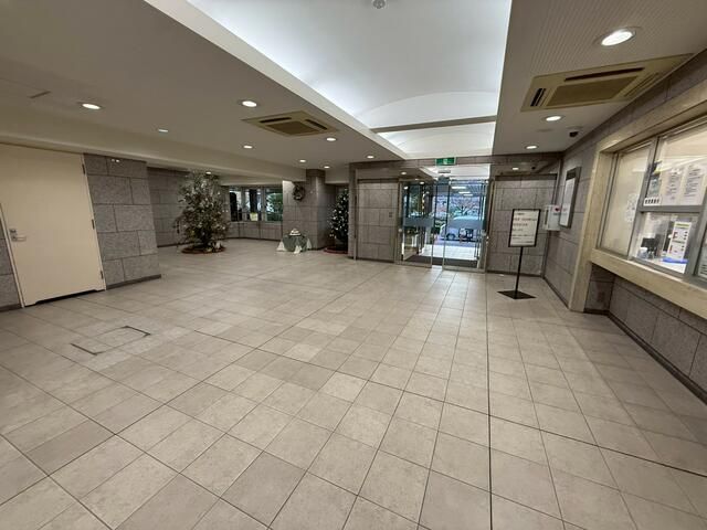 3LDK Apartment for Sale in Sakai, Osaka - Southeast Facing - Thumbnail 4