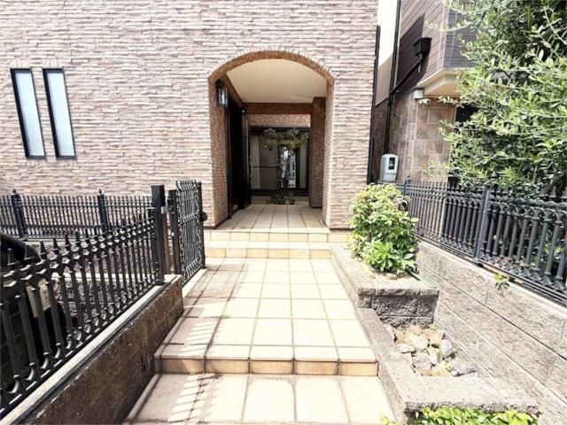 6LDK House for Sale in Nakagawa Ward, Nagoya - 207.85㎡ - Thumbnail 4
