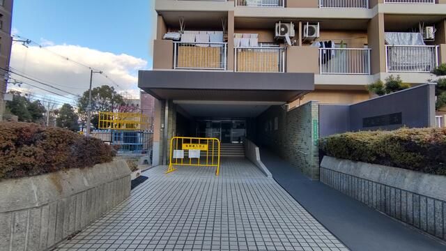 Renovated 3LDK Apartment for Sale in Joto Ward, Osaka - Thumbnail 2