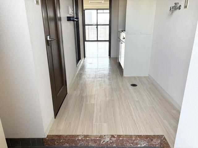 1K Apartment for Sale in Toyama City, Investment Potential - Thumbnail 2