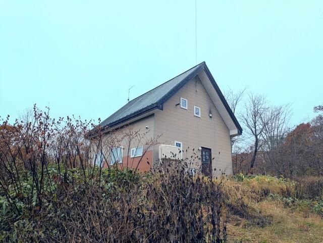 Hokkaido Countryside Home on 1111 Tsubo Land for Sale in Kurosunai - Thumbnail 2