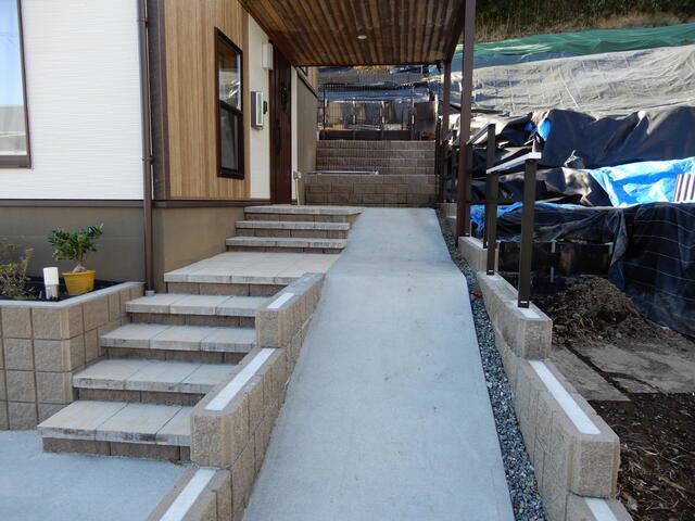 Modern 2LDK Wood-Finished House for Sale in Manazuru, Kanagawa - Thumbnail 3