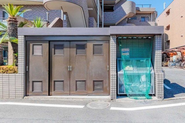 3LDK Apartment for Sale in Urayasu, Chiba - 56.89 sqm - Thumbnail 4