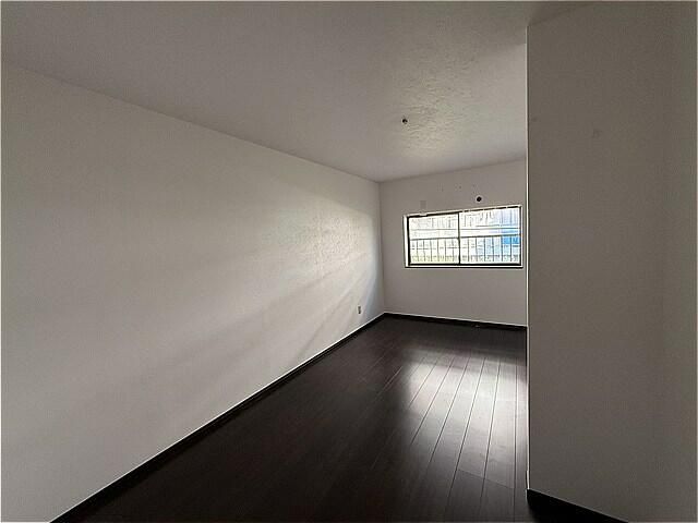 4LDK Corner Lot House for Sale in Takashi, Osaka - Thumbnail 3