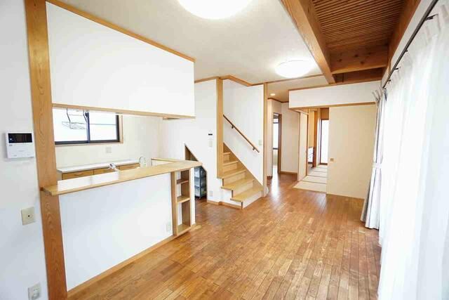 Custom 4SLDK House with Courtyard in Nagoya's Tempaku Ward - Thumbnail 4