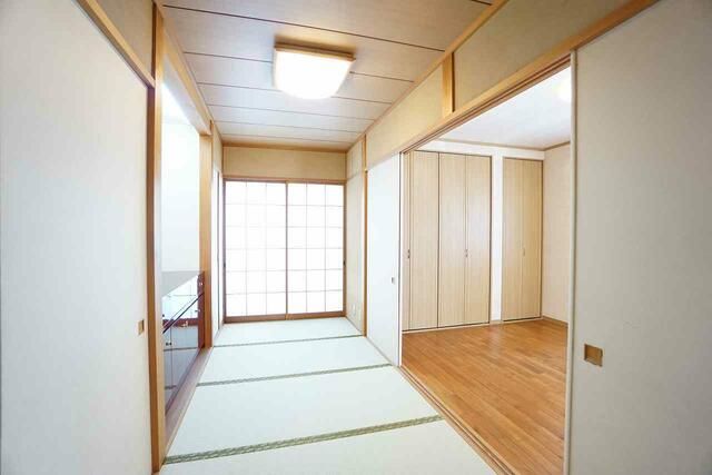 Custom 4SLDK House with Courtyard in Nagoya's Tempaku Ward - Thumbnail 3
